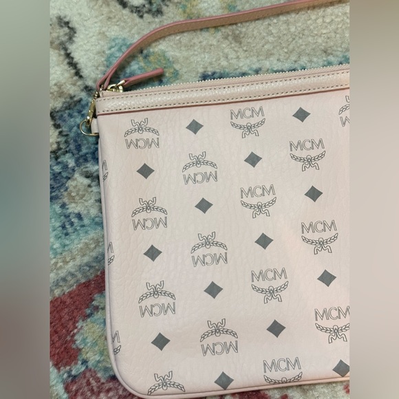 MCM - Picture 5 of 6